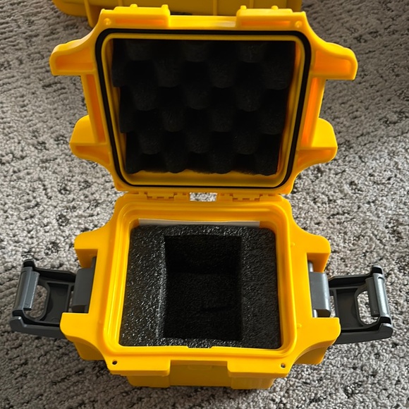 Invicta Bright Yellow Watch Box with Gray Latches - Picture 3 of 3